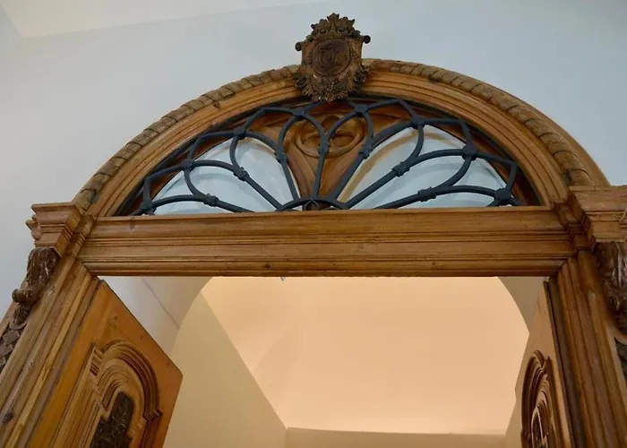 Palazzo Della Tore 001-elegant Historic Escape Torre A Mare