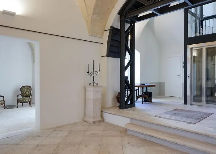 Daire Palazzo Della Tore 001-elegant Historic Escape Torre A Mare