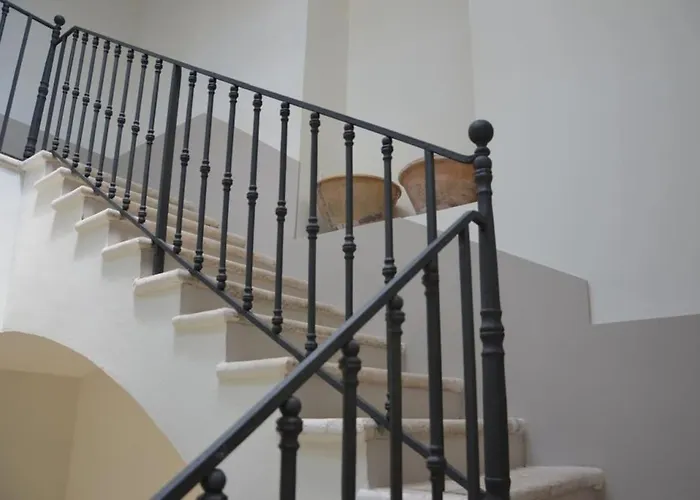 Daire Palazzo Della Tore 001-elegant Historic Escape Torre A Mare